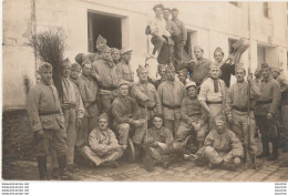 U3- CARTE PHOTO - GROUPE DE MILITAIRES SUR COL N° 4  - ( 2 SCANS ) - Régiments