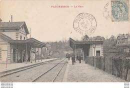 U15-92) VAUCRESSON - LA GARE  - ( ANIMATION - TRAIN ) - Vaucresson