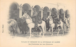 Algérie - Chasseurs D'Afrique Assurant L'escorte Du Président De La République Emile Loubet à Alger - Ed. J. Madon - Scènes & Types