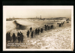 AK Kiel, Winter 1929, Spaziergang Auf Dem Hafen  - Kiel