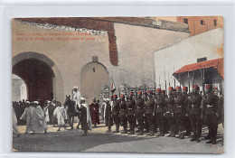 MOGADOR Essaouira - Arrivée Du Pacha à La Mosquée Pour La Prière - Ed. Inconnu  - Autres & Non Classés