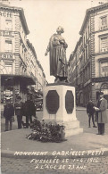 BRUXELLES - Monument à Gabrielle Petit - CARTE PHOTO - Andere & Zonder Classificatie