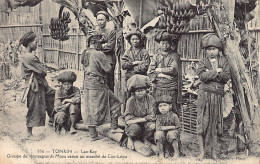 Viet Nam - LAO KAY - Groupe De Montagnards Mans Venus Au Marché De Coc-Léou - Ed - Viêt-Nam