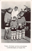 GRØNLAND Greenland - The Danish Royal Family In Greenlandic Costumes At Graasten Castle - Publ. Pressefotografforbundel  - Groenland