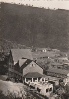 CPM.630B. FUMAY . HOTEL DES ROCHES . VUE SUR LA MEUSE ET LES HAUTS RHINS .  CARTE NON ECRITE - Fumay