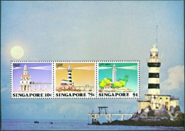 SINGAPORE 1982 LIGHTHOUSES S/S OF 3** - Phares