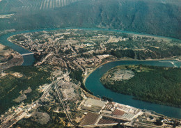 CPM . FUMAY . VUE AERIENNE . LA BOUCLE DE LA MEUSE .  AFFR AU VERSO LE 4-6-1982  .  2 SCANNES - Fumay