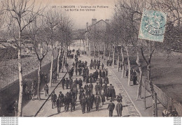 Y8- 87) LIMOGES - L' AVENUE DE POITIERS - LA SORTIE DES USINES - (ANIMATION - OUVRIERS ) - Limoges