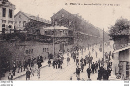 Y8-87) LIMOGES - AVENUE GARIBALDI - SORTIE DES USINES - ( ANIMATION - 2 SCANS ) - Limoges