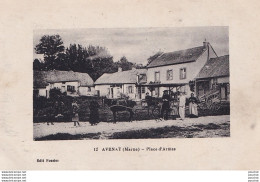 Y8-51) AVENAY (MARNE) PLACE D ' ARMES  - ( ANIMEE  - HABITANTS - ATTELAGE - 2 SCANS ) - Autres & Non Classés