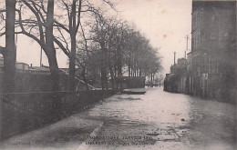 94 - CHARENTON Le PONT  -  Inondations Janvier 1910 - Quai Des Carrieres - Charenton Le Pont