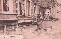 SERAING - Crue De La Meuse 1925 - Une Barque De Ravitaillement - Seraing