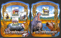 Mozambique 2015 Hippo's 2 S/s, Mint NH, Nature - Animals (others & Mixed) - Hippopotamus - Mozambique