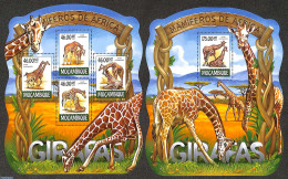 Mozambique 2015 Girafs 2 S/s, Mint NH, Nature - Animals (others & Mixed) - Giraffe - Mosambik