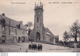 Z16-35) MONT DOL (ILLE ET VILAINE) LA PLACE ET L ' EGLISE - ( ANIMEE - ECOLIERS - HABITANTS - 2 SCANS ) - Autres & Non Classés