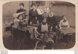 49) ANGERS - CARTE PHOTO BUYSE - BONNAURE - COURS DE COUTURE - MACHINE A COUDRE SINGER - LE  MIROIR DES MODES - 2 SCANS  - Angers