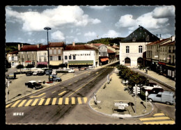 55 - LIGNY-EN-BARROIS - PLACE DE LA REPUBLIQUE - Ligny En Barrois