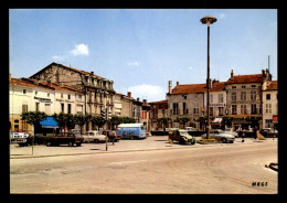 55 - LIGNY-EN-BARROIS - PLACE DE LA REPUBLIQUE - Ligny En Barrois