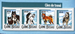 Guinea Bissau 2015 Sledge Dogs 4v M/s, Mint NH, Nature - Dogs - Guinée-Bissau