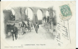 CARPENTRAS - Sous L' Aqueduc (attelages) - Carpentras