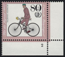 1244 Jugend Historische Fahrräder 80+40 Pf ** FN2 - Unused Stamps