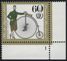 1243 Jugend Historische Fahrräder 60+30 Pf ** FN1 - Neufs