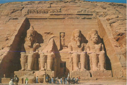 Egypt Abou Simble Colossal Statues Of Ramses II At The Entrance Of The Temple - Temples D'Abou Simbel