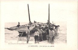 FR66 LE BARCARES - Brun - Un Barque De Pêche - Gros Plan - Animée - Belle - Port Barcares