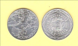 Pièce De 10 Euros Argent  " BOURGOGNE" 2012 - [COLETTE Romancière, Chat] (Scann Avers Et Revers) Com_numi15 - Commémoratives