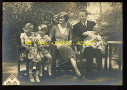 FAMILLE ROYALE BELGE - Identified Persons