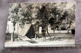 Réal Carte  Photo - Pin-up Plage Camping Tente  Hommes Torse Nu - Pin-Ups