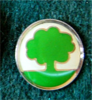 PIN'S ÉPOXY " ARBRE VERT " _DP159 - Other & Unclassified