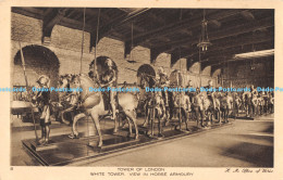 R175564 Tower Of London. White Tower. View In Horse Armoury. H. M. Office Of Wor - Monde