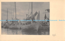 R174975 Unknown Place. Boats. Old Photography - Monde