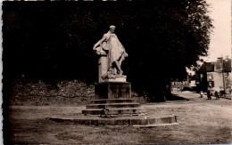 35 COMBOURG  Carte Postale Ancienne [REF / 60707] - Autres & Non Classés