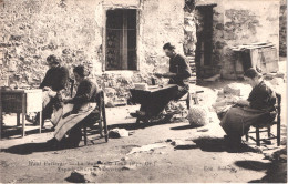 FR66 HAUT VALLESPIR - Badouix - Vallée Du Tech - Espadrilleurs à L'ouvrage - Espadrille - Animée - Belle - Kunsthandwerk