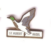 VF208 Pin's ST SAINT HUBERT Vosges Hadol Chasse Canard Oiseau Bird Achat Immédiat - Tiere