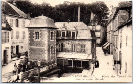 03 BOURBON L'ARCHAMBAULT Carte Postale Ancienne /REF - V7645 - Autres & Non Classés