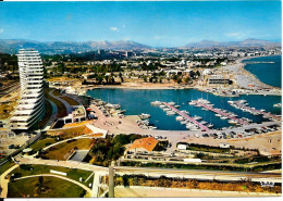 MARINA BAIE DES ANGES - Le Port Et VILLENEUVE LOUBET -PLAGE - Au Fond Cagnes Sur Mer - Autres & Non Classés