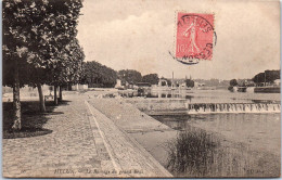 77 MELUN Carte Postale Ancienne /REF -VP8887 - Autres & Non Classés