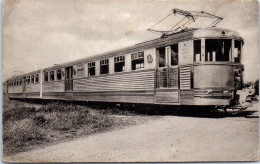TRAIN LOCOMOTIVE MACHINE DE L'OUEST Carte Postale Ancienne /REF -VP9801 - Trains