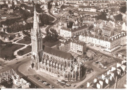 CAEN (14) L'Eglise Saint-Pierre En 1959 (LA FRANCE VUE DU CIEL)  CPSM GF - Caen