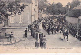 LONS LE SAUNIER           ROUTE DE BESANCON. ARRIVEE DU CORTEGE MINISTERIEL    1903 - Lons Le Saunier