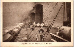 THEMES BATEAUX PAQUEBOT Carte Postale Ancienne /REF -VP1713 - Steamers