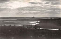 50 AVRANCHE VUE VERS LE MONT SAINT MICHEL - Avranches