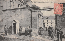 02 SOISSONS LA PORTE DE LA CASERNE - Soissons