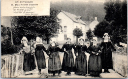 63 TYPES D'AUVERGNE Carte Postale Ancienne /REF -VP3489 - Autres & Non Classés