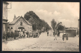 CPA Lurcy-Lévy, Boulevard Gambetta, Cafe Du Chalet  - Autres & Non Classés