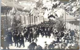 92 VANVES - CARTE PHOTO - Defile Non Date  - Vanves