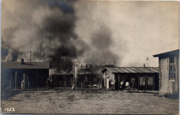 MILITARIA - 1914-1918 - CARTE PHOTO - Incendie Camp De Prisonniers  - Guerre 1914-18